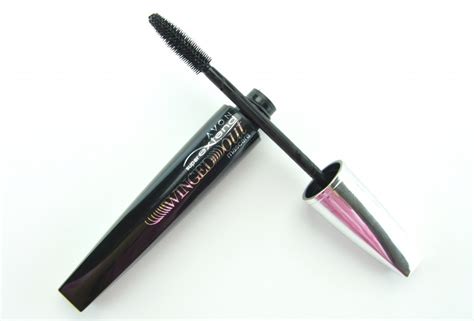 Avon SuperExtend Winged Out Mascara Review