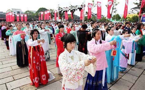 2013 Chinese Han Clothing Cultural Week in Xitang[1]|chinadaily.com.cn