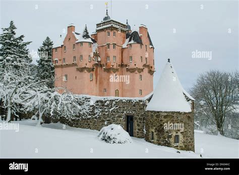 Craigievar Castle in Royal Deeside aberdeen in snowy winter Stock Photo ...