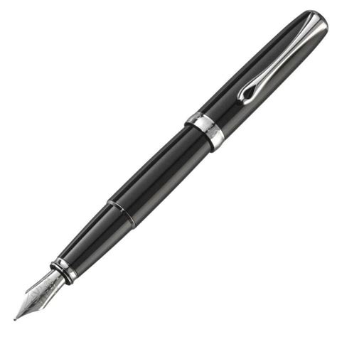 Diplomat Excellence A2 Black Lacquer Fountain Pen | The Pen Shop