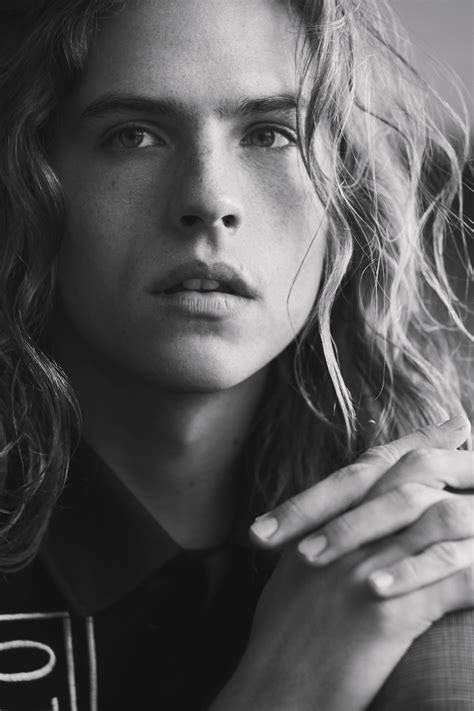 The Buzz About Dylan Sprouse Photography: An Le... - ELLA CEPEDA