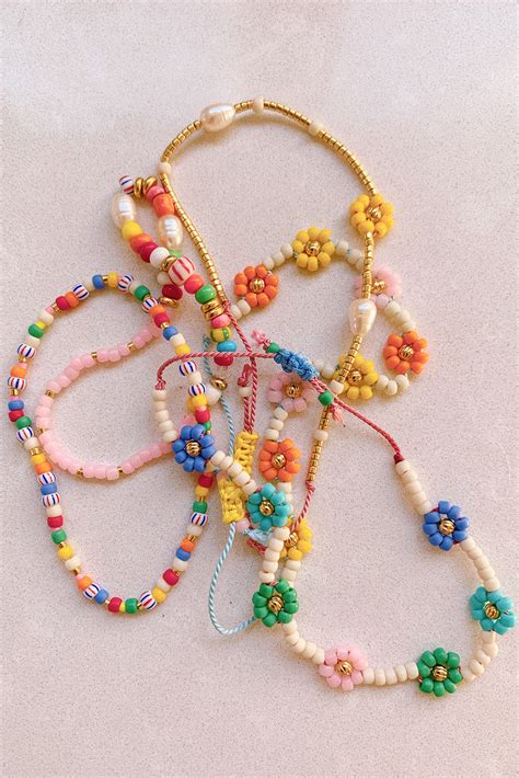 Pattern Daisy Chain Necklace Kits & How To Patterns trustalchemy.com