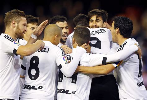 Valencia CF v FC Barcelona: Team News, Tactics, Lineups and Prediction