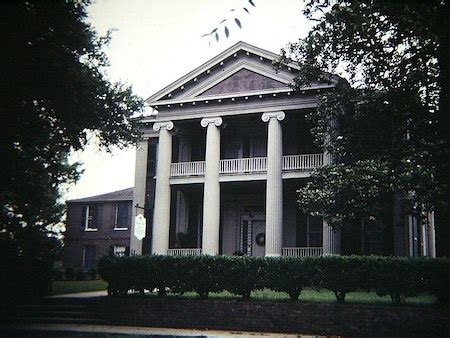 Antebellum Houses | Definition, History & Architectural Style | Study.com