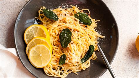 Giada De Laurentiis' Lemon Spaghetti Recipe With A Twist