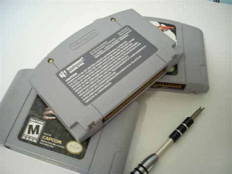 Disassembling Nintendo 64 Cartridge - iFixit Repair Guide