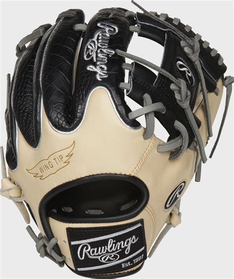 Heart of the Hide ColorSync 11.5-Inch Wing Tip Glove | Rawlings