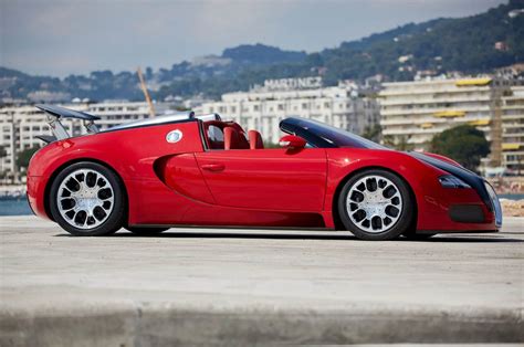 Deep Down, This Red Bugatti Veyron Grand Sport Is Actually Blue