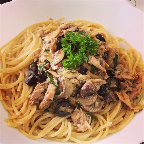 Spanish Sardines Pasta - Linguine Alla Vongole