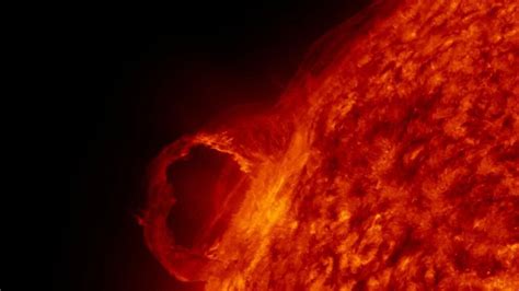 Researchers reveal formation mechanism of large plumes in the solar ...