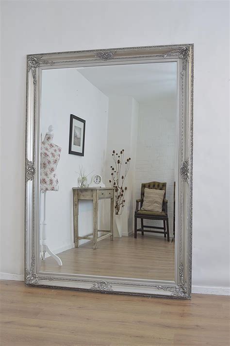 20 Best Large Wall Mirrors for Bedroom