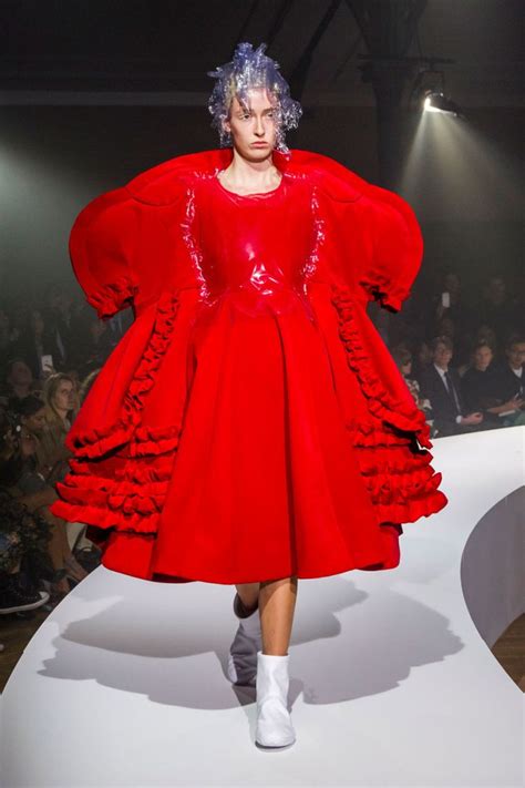 Rei Kawakubo | Fashion, Fashion designers history, Fashion week