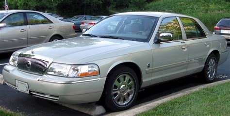 2005 Mercury Grand Marquis LSE - Sedan 4.6L V8 auto