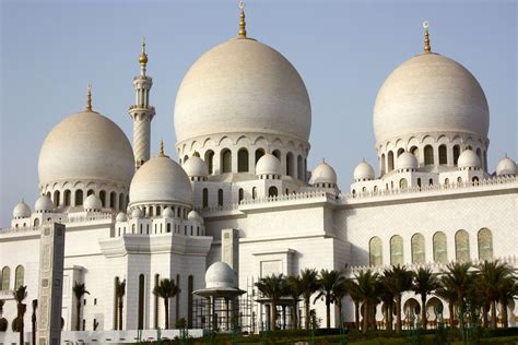 Mesquita de Sheikh Zayed, en #Ajman #EAU #UAE | Beautiful mosques ...