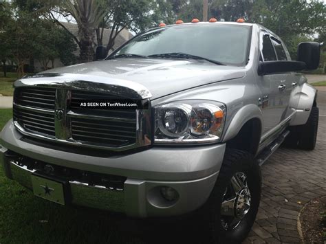 2009 Dodge Ram 3500 Mega Cab Dually 4x4 Lifted And Only 28kmi