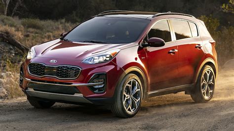 2022 Kia Sportage Buyer's Guide: Reviews, Specs, Comparisons