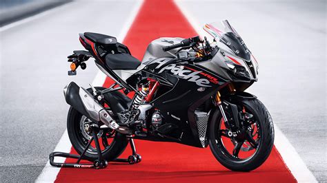 2021-bmw-g-310-rr-2020-tvs-apache-rr310-sports-bike-6 - BikesRepublic.com