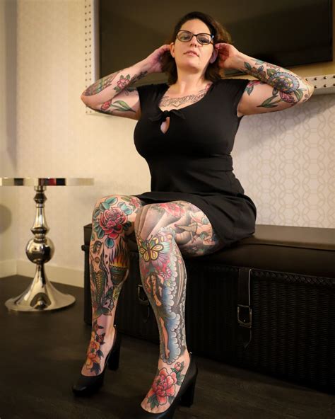 Heavily Tattooed Woman | Women, Fashion, Model