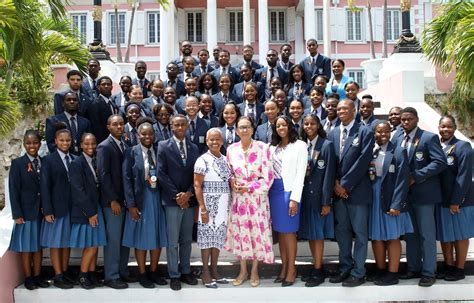 GG welcomes St. Anne’s School 2019 graduating class – Eye Witness News