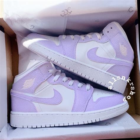 Nike women air jordan 1 mid custom by allsnkrshop | Chaussures pastel ...