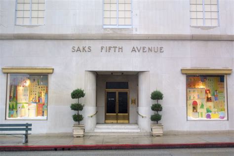 Must Read: Saks Fifth Avenue to Break From its Online Business, Emilio ...