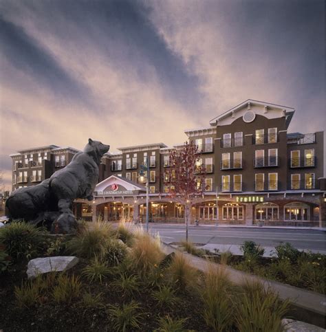 Kirkland, WA Lodging and Hotels - Explore Kirkland Places to Stay