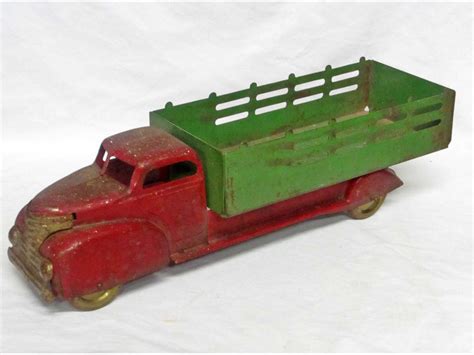 VINTAGE METAL TOY TRUCK