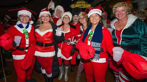 Reno's Santa Crawl: An event with 20,000 Santas, 150 drink specials ...