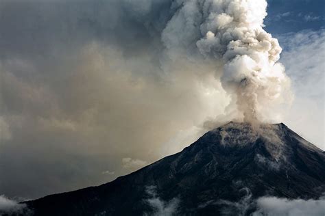 Volcanic Ash Reduces the Energy Required to Manufacture Concrete