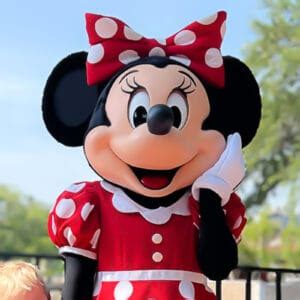 Can you meet Minnie Mouse at EPCOT? - Jenna Loves Magic