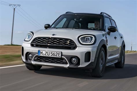 MINI Countryman hybrid review | DrivingElectric