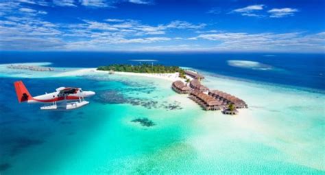 This Maldives Resort Offers The Best White Sand Beaches & Clear Waters ...