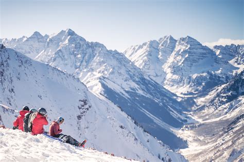 Your Travel Guide To Skiing in Aspen - The Mountain Travelist