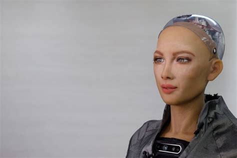 Humanoid robot "Sophia" will start rolling out of factories in the ...