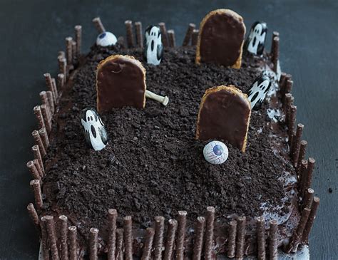 Good Food, Shared: Halloween Graveyard Cake