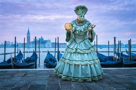 Your Travel Buddy: 20 Magical Photos From Venice Carnival (When Masks ...