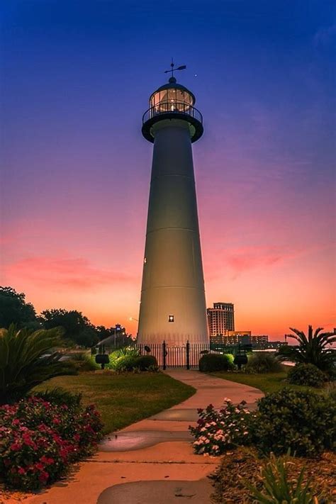 The lighthouse in Biloxi | Biloxi lighthouse, Lighthouse pictures ...