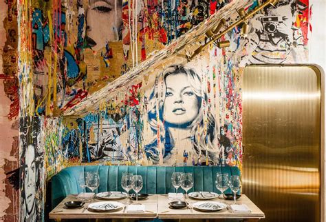 Grafftis & murals trend in the design of bars and restaurant