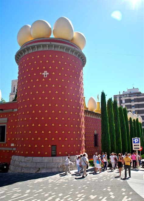 The Salvador Dali Museum in Figueres; a fun day trip from Barcelona ...