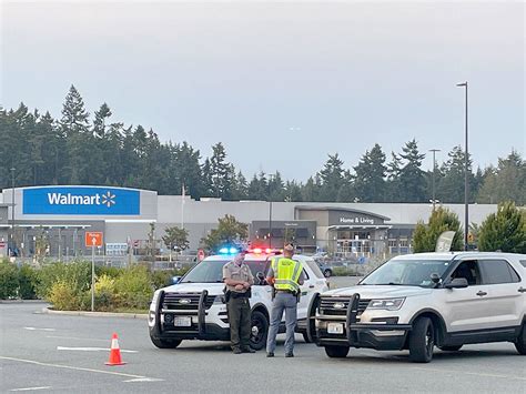 Bomb squad searches Port Angeles Walmart after threat | Peninsula Daily ...