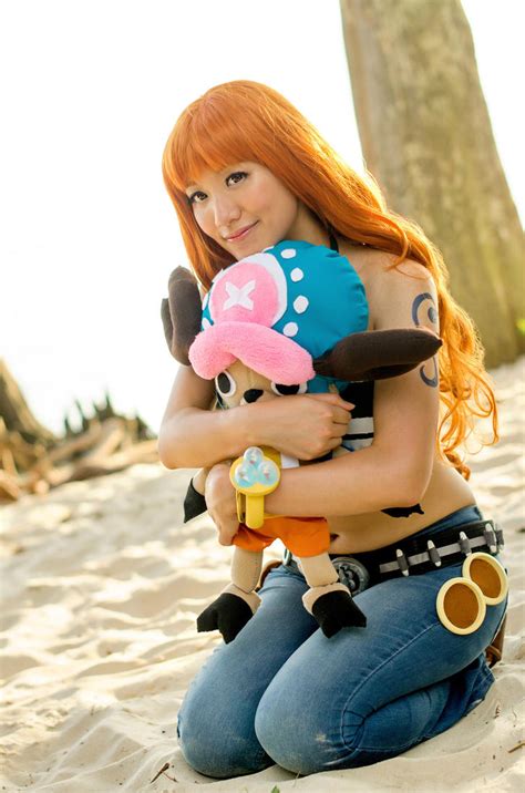 Nami Hugs Chopper, One Piece Cosplay by firecloak on DeviantArt