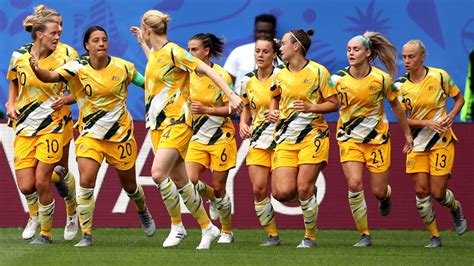 Australian men, women soccer players close gender pay gap | CTV News