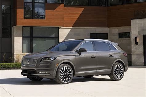 Lincoln Teases Next-Gen Nautilus — and a Radical Makeover of the SUV’s ...