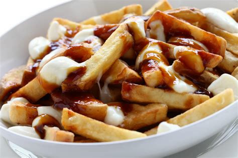 Classic Canadian Poutine Recipe | RecipeLion.com