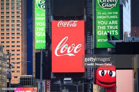 Coca Cola Times Square Photos and Premium High Res Pictures - Getty Images