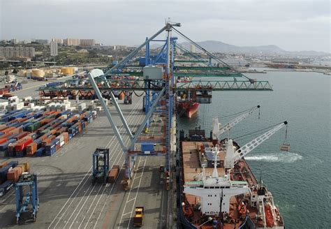 Port de Dakar : Augmentation de 157.300 tonnes des embarquements de ...