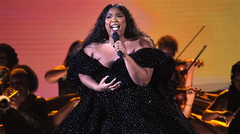 Grammy Awards 2020: Lizzo Gave the Grammy Awards the Best Opening the ...