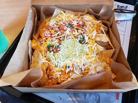 Review: Taco Bell Grande Nachos Box — Nachonomics