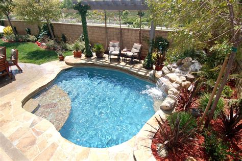 30+ Small Backyard In Ground Pools – DECOOMO