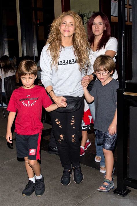 Shakira takes her sons to dinner at 'The Cheesecake Factory' in Beverly ...